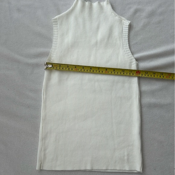 Mock neck Sleeveless Knit Top in White - Picture 4 of 8